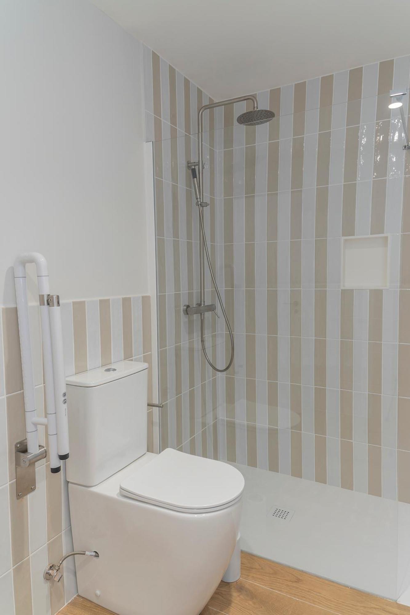 Malvarrosa Beach Stay! Valencia Bagian luar foto