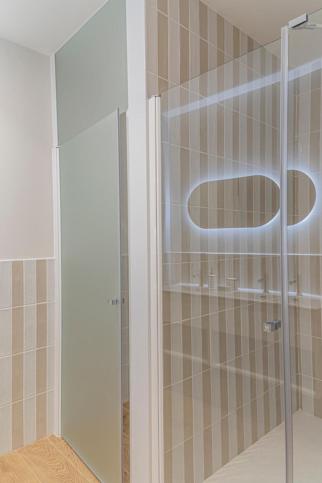 Malvarrosa Beach Stay! Valencia Bagian luar foto